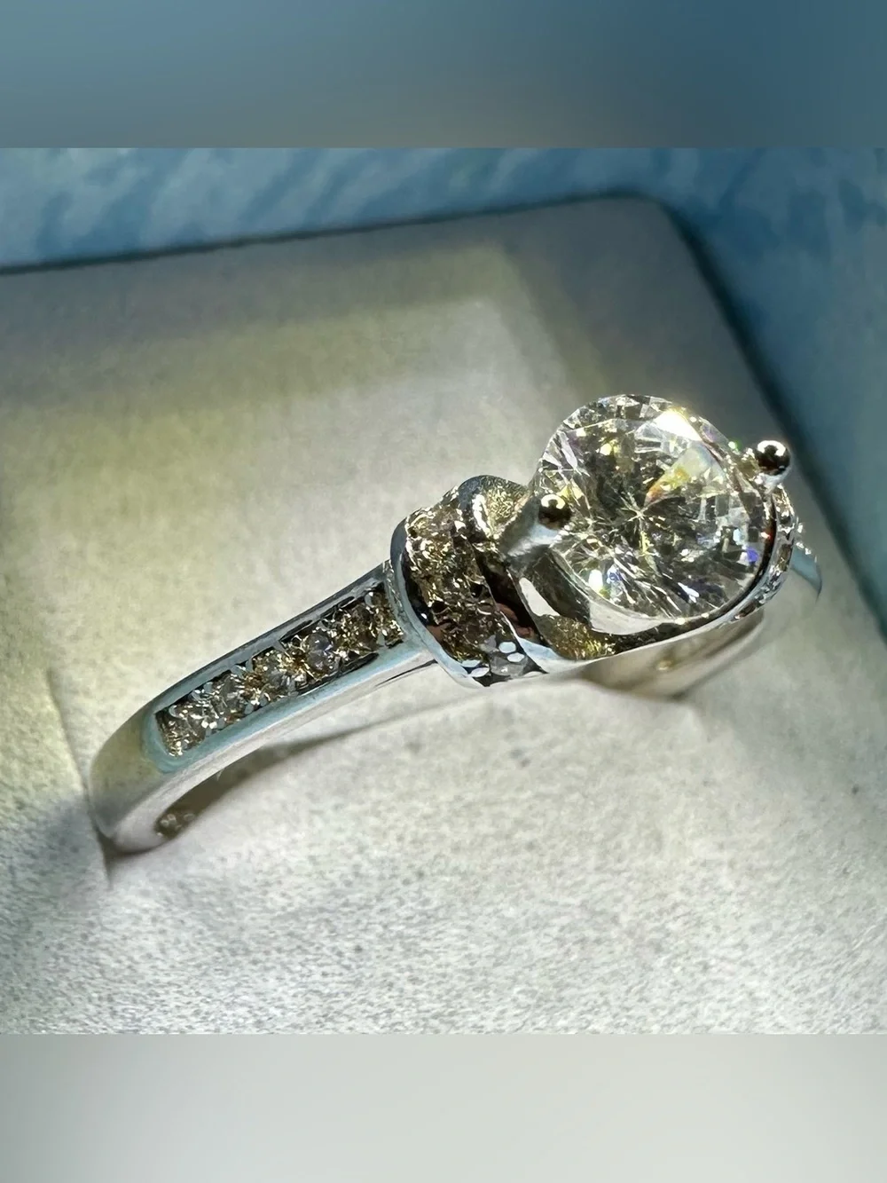 925 Sterling Silver CZ Solitaire Pave Ring Size 8 NWT Box